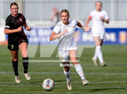 Thumbnail 3 in Lone Peak vs. Davis (UHSAA 6A Final) photogallery.