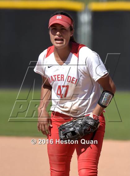 Thumbnail 2 in Mater Dei vs Orange Lutheran (Alan Dugard Classic) photogallery.