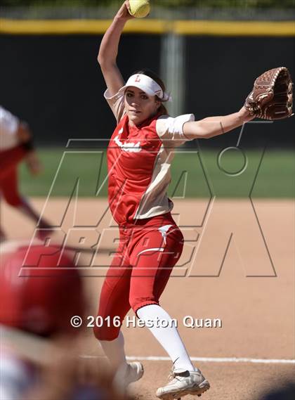 Thumbnail 2 in Mater Dei vs Orange Lutheran (Alan Dugard Classic) photogallery.