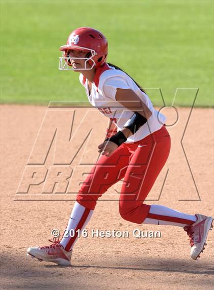 Thumbnail 2 in Mater Dei vs Orange Lutheran (Alan Dugard Classic) photogallery.