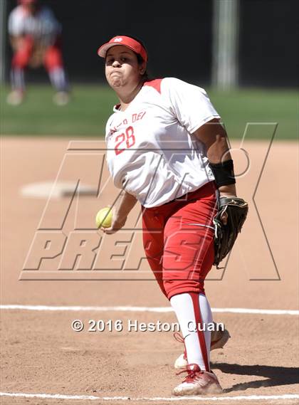 Thumbnail 3 in Mater Dei vs Orange Lutheran (Alan Dugard Classic) photogallery.