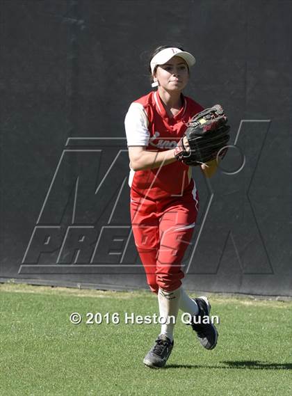 Thumbnail 1 in Mater Dei vs Orange Lutheran (Alan Dugard Classic) photogallery.
