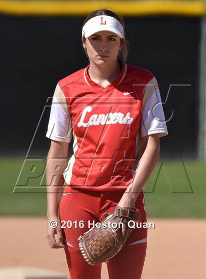 Thumbnail 2 in Mater Dei vs Orange Lutheran (Alan Dugard Classic) photogallery.