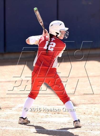 Thumbnail 2 in Mater Dei vs Orange Lutheran (Alan Dugard Classic) photogallery.