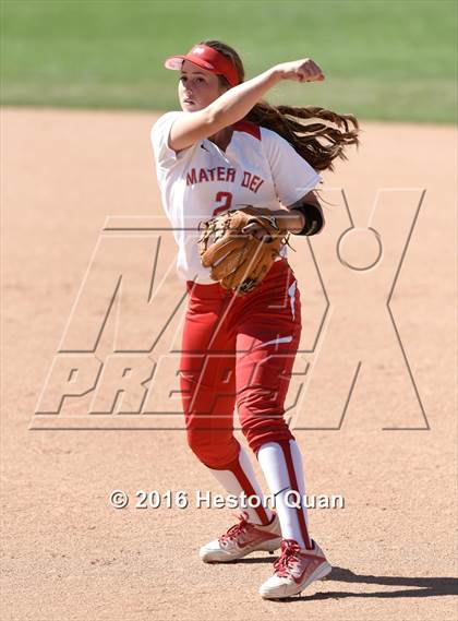 Thumbnail 2 in Mater Dei vs Orange Lutheran (Alan Dugard Classic) photogallery.