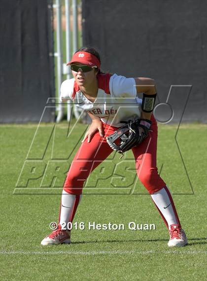 Thumbnail 2 in Mater Dei vs Orange Lutheran (Alan Dugard Classic) photogallery.