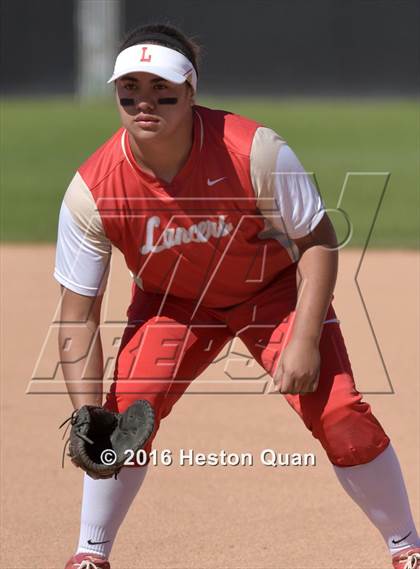 Thumbnail 3 in Mater Dei vs Orange Lutheran (Alan Dugard Classic) photogallery.