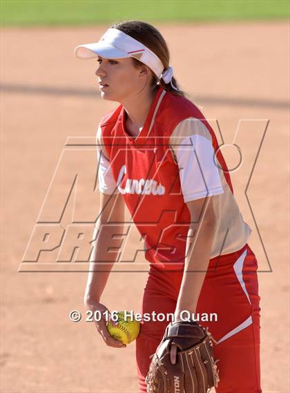 Thumbnail 2 in Mater Dei vs Orange Lutheran (Alan Dugard Classic) photogallery.