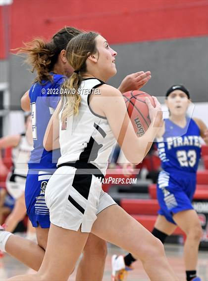 Thumbnail 1 in Wheatland vs. Woodland Christian (Cardinal Classic) photogallery.