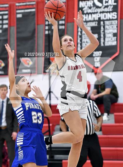 Thumbnail 2 in Wheatland vs. Woodland Christian (Cardinal Classic) photogallery.