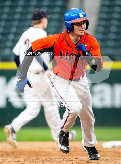 Thumbnail 3 in Auburn Mountainview vs. West Seattle photogallery.