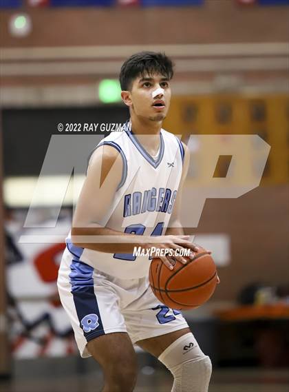 Thumbnail 3 in Redwood vs. Kerman photogallery.