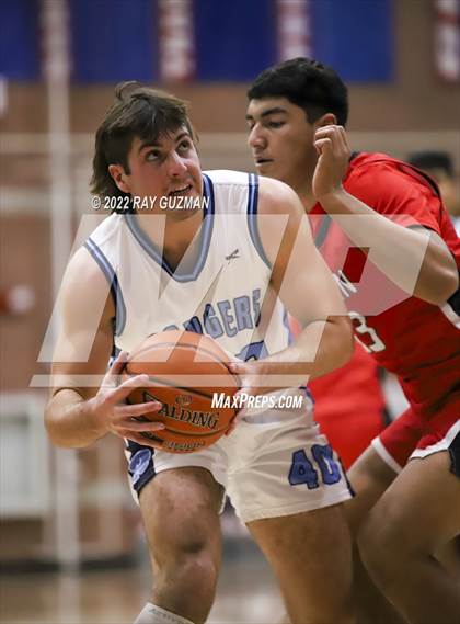 Thumbnail 3 in Redwood vs. Kerman photogallery.