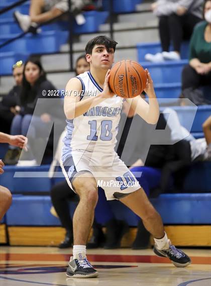 Thumbnail 2 in Redwood vs. Kerman photogallery.