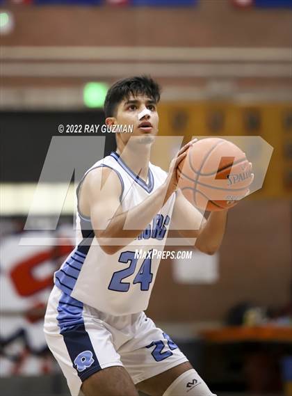 Thumbnail 2 in Redwood vs. Kerman photogallery.