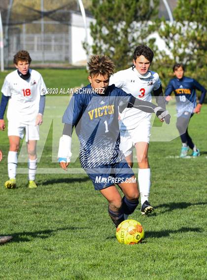 Thumbnail 2 in Hilton vs. Victor photogallery.