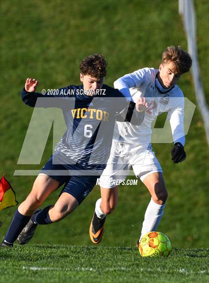 Thumbnail 2 in Hilton vs. Victor photogallery.