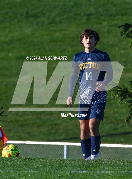 Thumbnail 3 in Hilton vs. Victor photogallery.