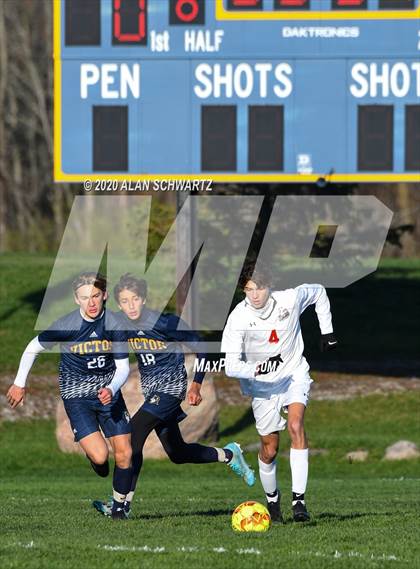 Thumbnail 3 in Hilton vs. Victor photogallery.