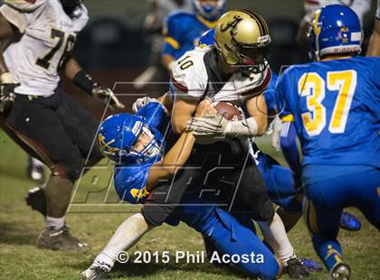 Thumbnail 3 in Bishop Amat vs Bishop Alemany photogallery.