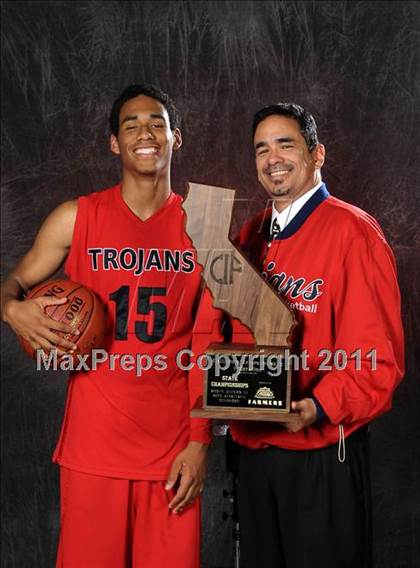 Thumbnail 3 in Lutheran (CIF State D3 Award Photos) photogallery.