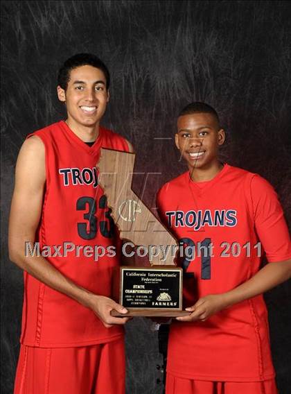Thumbnail 2 in Lutheran (CIF State D3 Award Photos) photogallery.