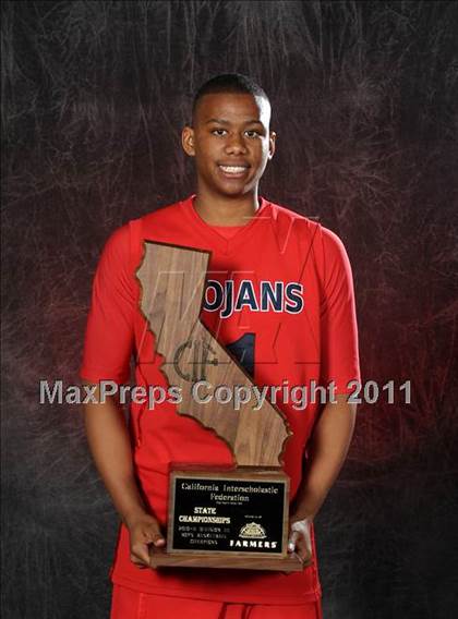 Thumbnail 2 in Lutheran (CIF State D3 Award Photos) photogallery.
