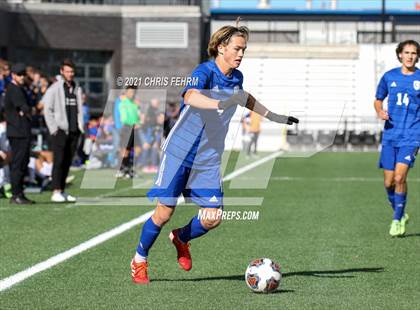 Thumbnail 3 in Grandview vs. Fossil Ridge (CHSAA 5A Final) photogallery.
