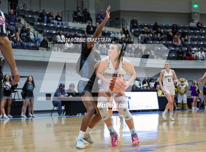 Thumbnail 1 in Godley vs. Panther Creek (UIL 4A Area Playoff) photogallery.