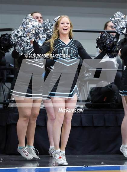 Thumbnail 1 in Godley vs. Panther Creek (UIL 4A Area Playoff) photogallery.