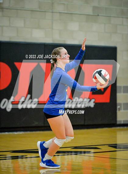 Thumbnail 3 in Empire vs Marana photogallery.