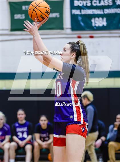 Thumbnail 1 in Hoosac Vs George School (4th Annual Slinky Showcase) photogallery.