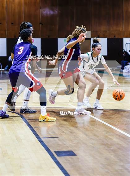Thumbnail 1 in Hoosac Vs George School (4th Annual Slinky Showcase) photogallery.