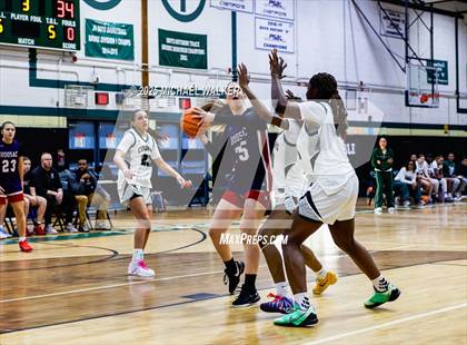 Thumbnail 2 in Hoosac Vs George School (4th Annual Slinky Showcase) photogallery.