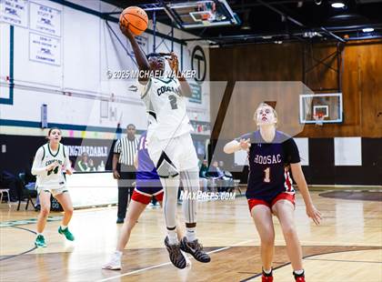 Thumbnail 1 in Hoosac Vs George School (4th Annual Slinky Showcase) photogallery.