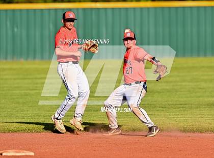 Thumbnail 2 in Baptist Prep vs Lamar (AAA 3A-5 district 1st round) photogallery.