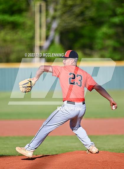 Thumbnail 3 in Baptist Prep vs Lamar (AAA 3A-5 district 1st round) photogallery.