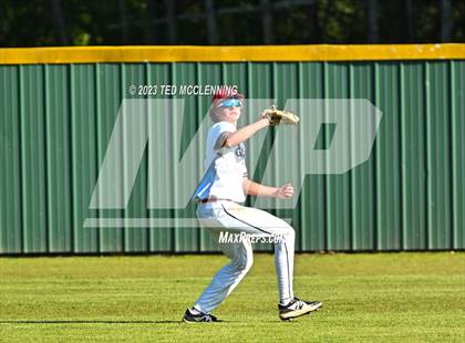 Thumbnail 3 in Baptist Prep vs Lamar (AAA 3A-5 district 1st round) photogallery.