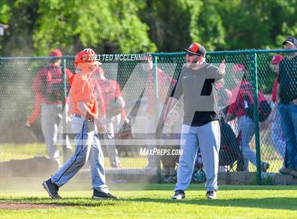 Thumbnail 3 in Baptist Prep vs Lamar (AAA 3A-5 district 1st round) photogallery.