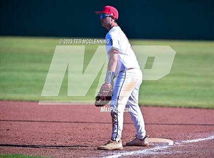 Thumbnail 2 in Baptist Prep vs Lamar (AAA 3A-5 district 1st round) photogallery.