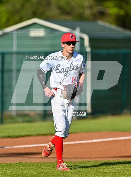 Thumbnail 3 in Baptist Prep vs Lamar (AAA 3A-5 district 1st round) photogallery.