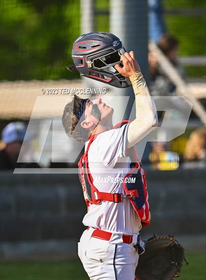 Thumbnail 1 in Baptist Prep vs Lamar (AAA 3A-5 district 1st round) photogallery.
