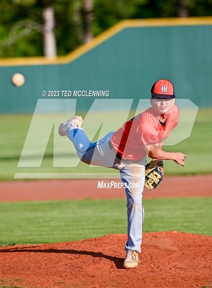 Thumbnail 2 in Baptist Prep vs Lamar (AAA 3A-5 district 1st round) photogallery.