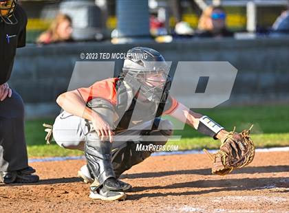 Thumbnail 3 in Baptist Prep vs Lamar (AAA 3A-5 district 1st round) photogallery.