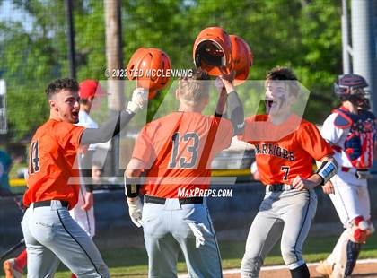 Thumbnail 3 in Baptist Prep vs Lamar (AAA 3A-5 district 1st round) photogallery.