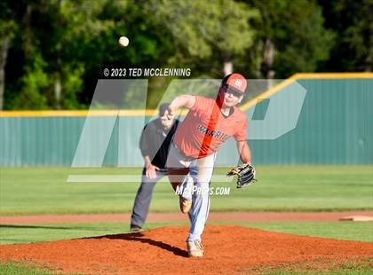 Thumbnail 2 in Baptist Prep vs Lamar (AAA 3A-5 district 1st round) photogallery.