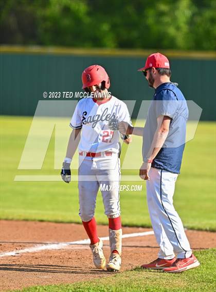 Thumbnail 3 in Baptist Prep vs Lamar (AAA 3A-5 district 1st round) photogallery.