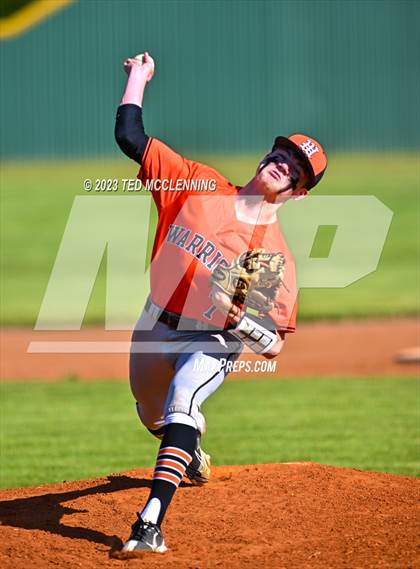 Thumbnail 1 in Baptist Prep vs Lamar (AAA 3A-5 district 1st round) photogallery.