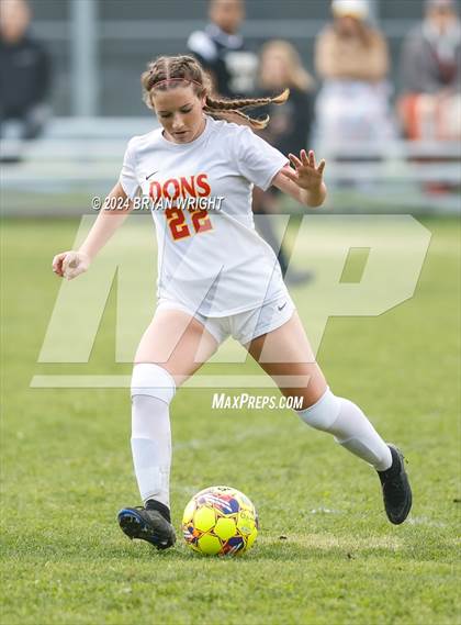 Thumbnail 3 in Cathedral Catholic vs. El Dorado photogallery.