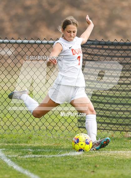 Thumbnail 2 in Cathedral Catholic vs. El Dorado photogallery.